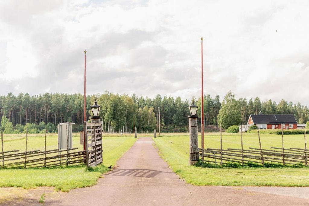 Bonaes Bygdegard Villa Mora Buitenkant foto