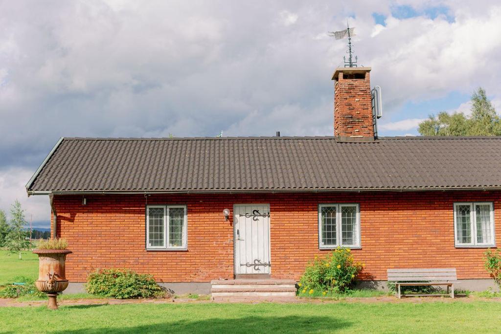 Bonaes Bygdegard Villa Mora Buitenkant foto